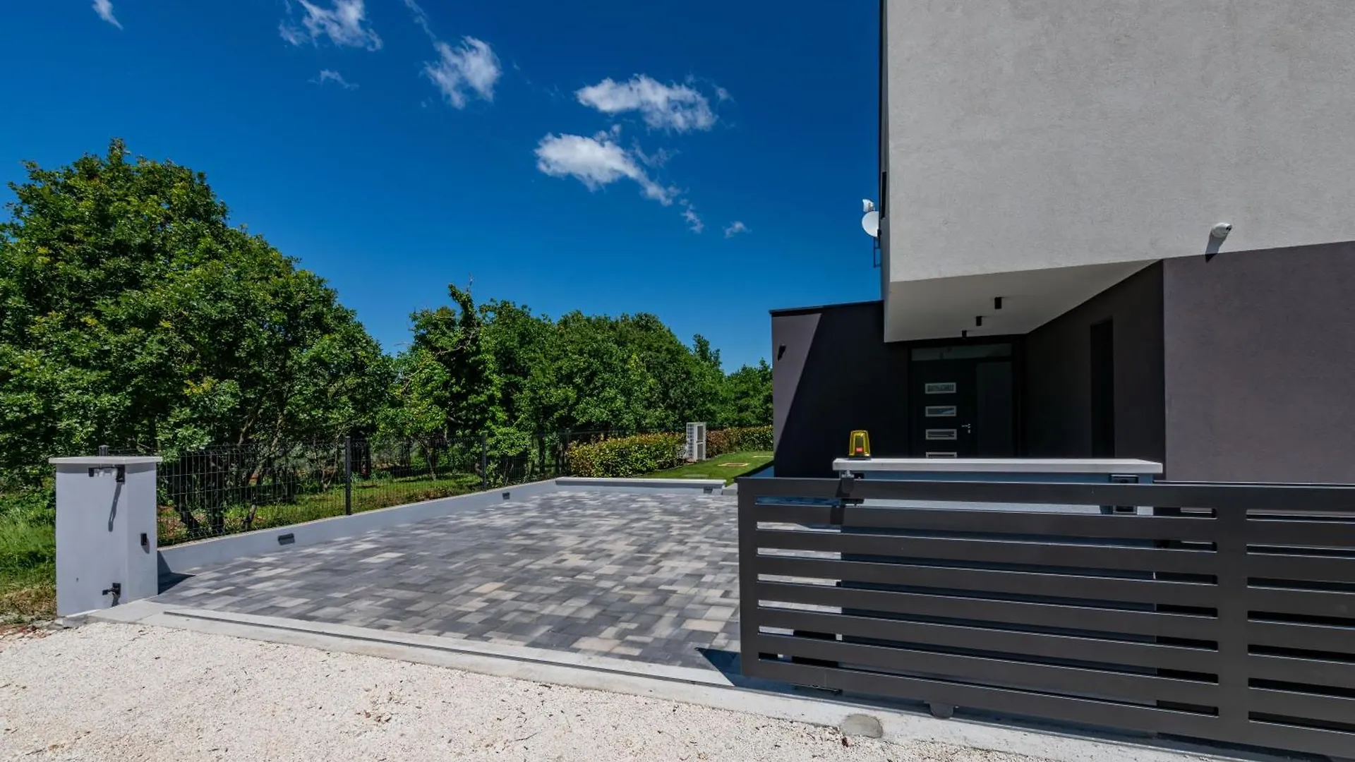 Villa Alba, A Luxurious And Beautiful Villa Near The Sea Šišan