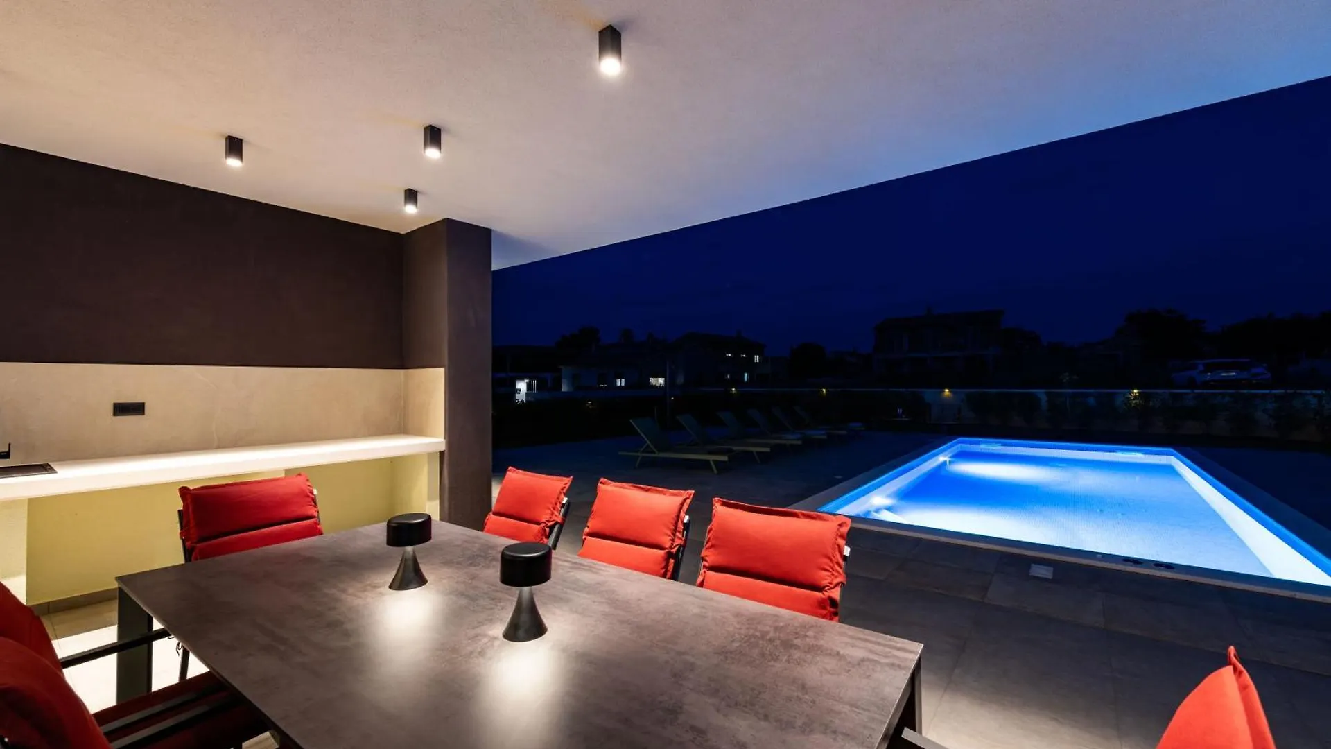 Villa Alba, A Luxurious And Beautiful Villa Near The Sea Šišan