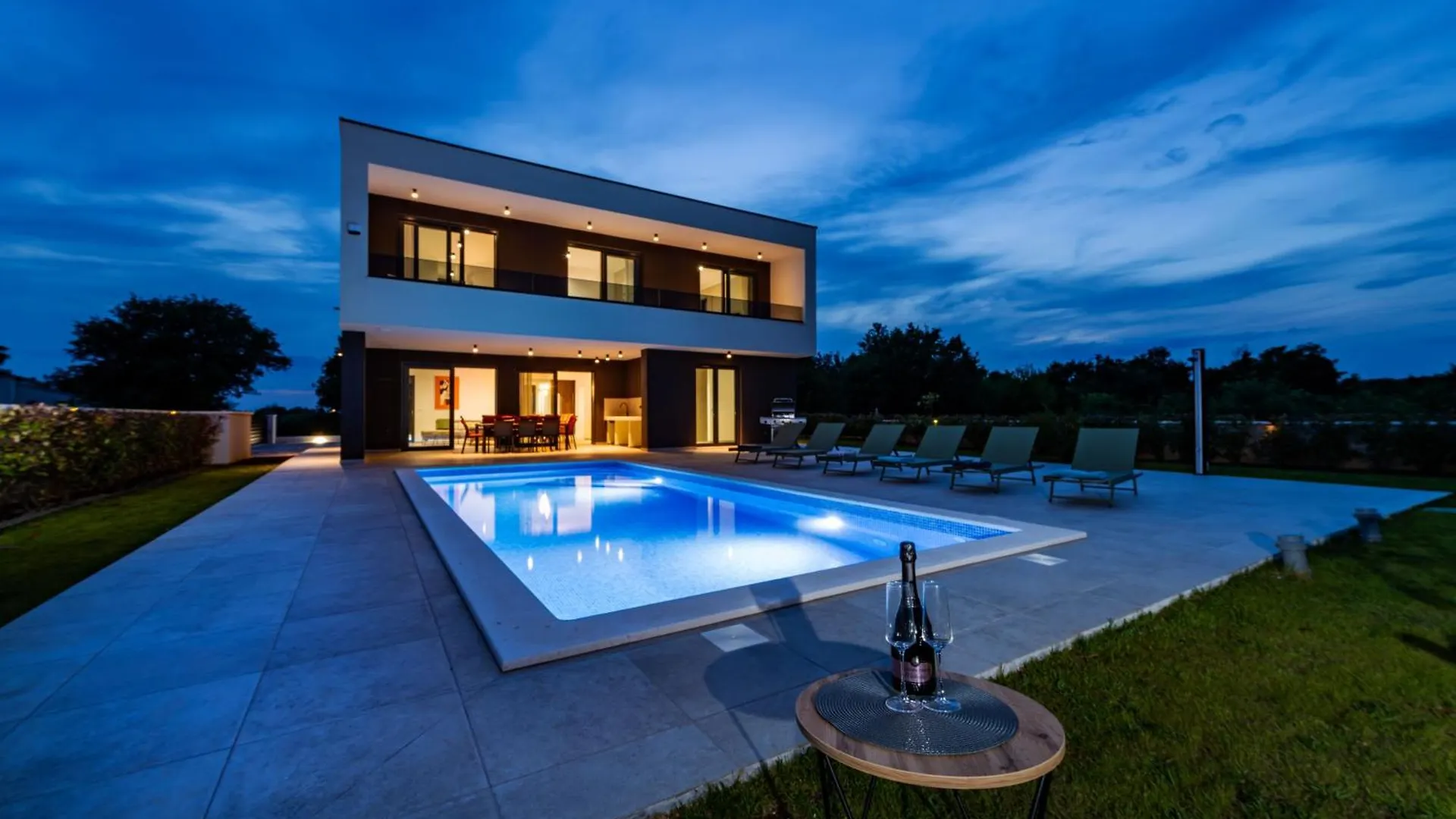 Villa Alba, A Luxurious And Beautiful Villa Near The Sea Šišan